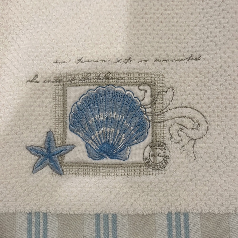 Shell hand towels - Picture 4 of 5